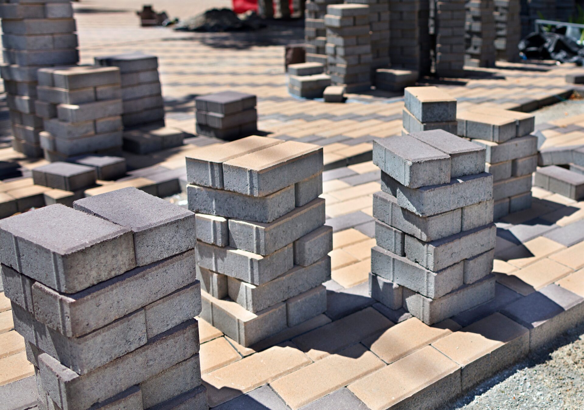 Stack of paving slabs on the construction site for equipping the city street pavement<br />
